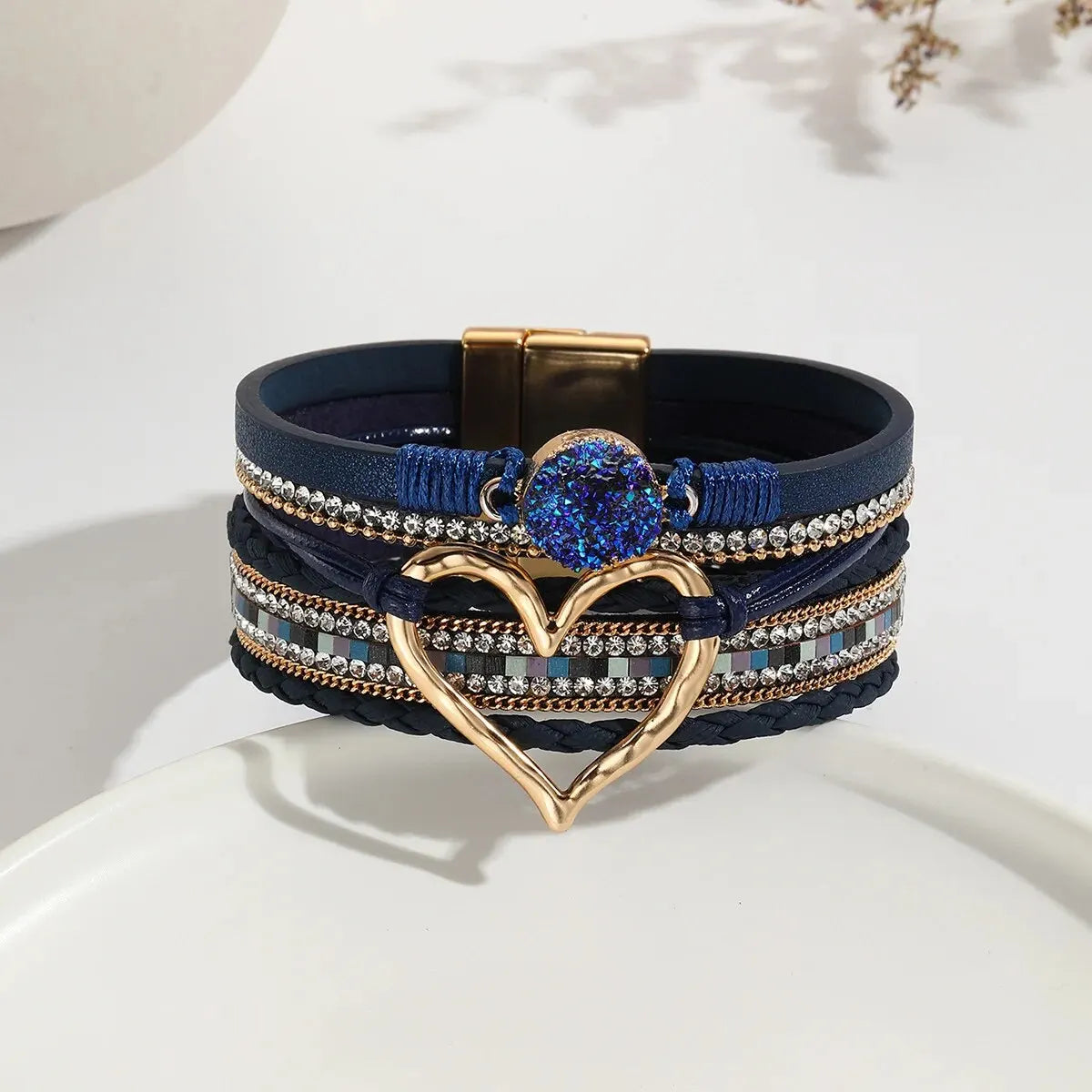 Pulseira de Couro Feminina com Pingente de Coração e Strass