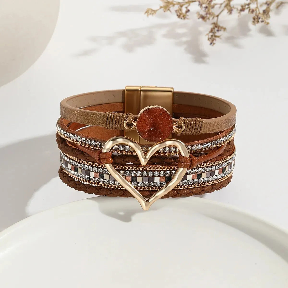 Pulseira de Couro Feminina com Pingente de Coração e Strass